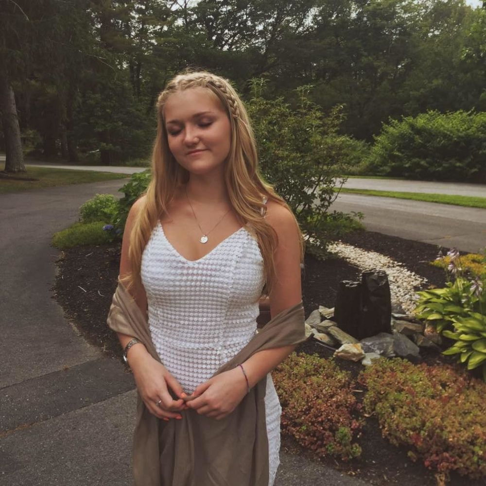Meet your Posher, Julia